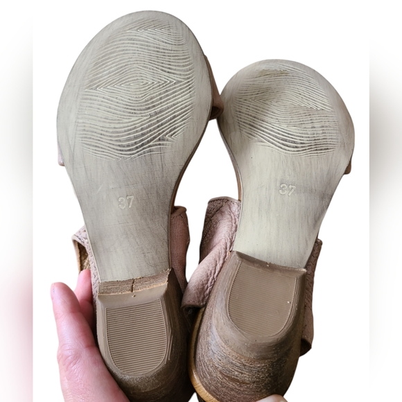 MIZ MOOZ | LEATHER BUCKLE SANDALS | SIZE 37 [6.5 - 7] - Picture 12 of 14